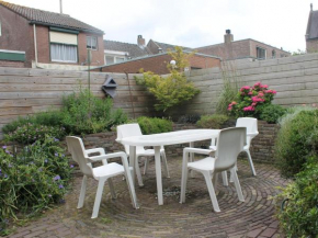 Tranquil holiday home in Goirle with garden